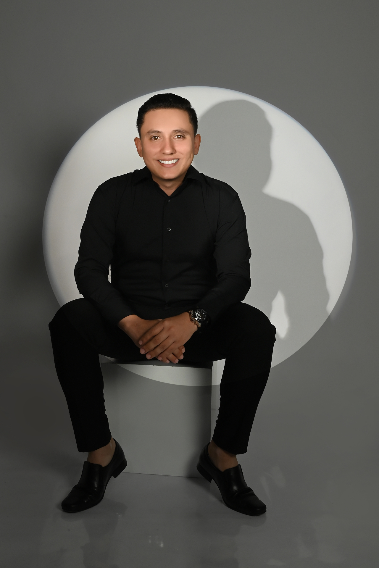 Retrato de Jhonatan Porras, la voz detrás de Jardín Mental